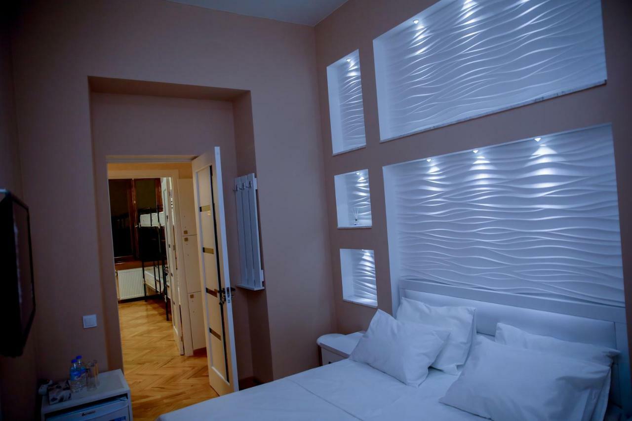 Euphoria Mariam Hostel Tbilisi Exterior photo